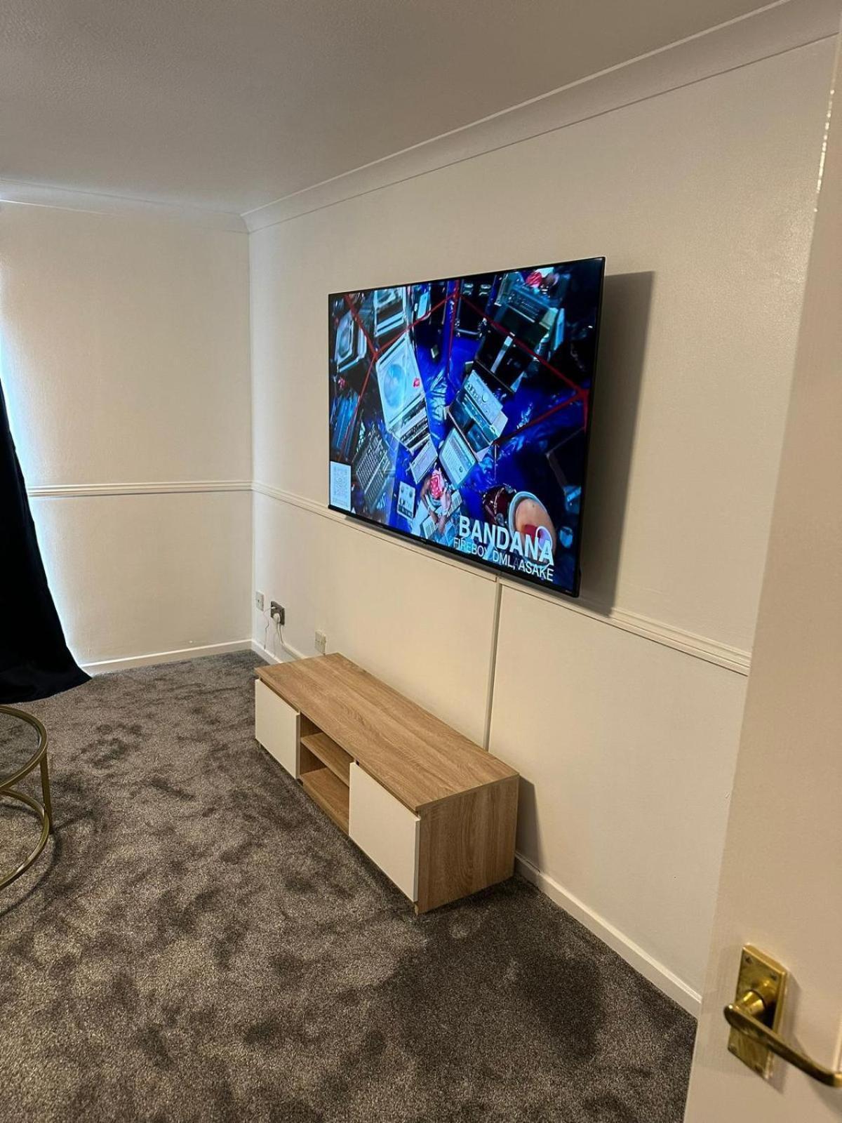 Lovely Two Bedroom Flat Thamesmead  Luaran gambar