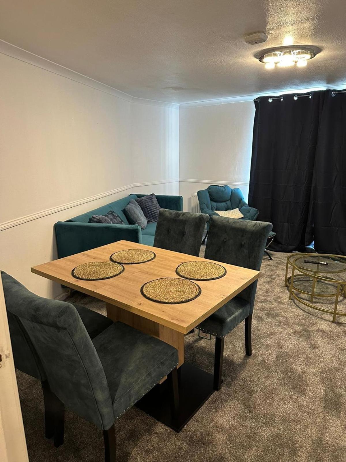 Lovely Two Bedroom Flat Thamesmead  Luaran gambar