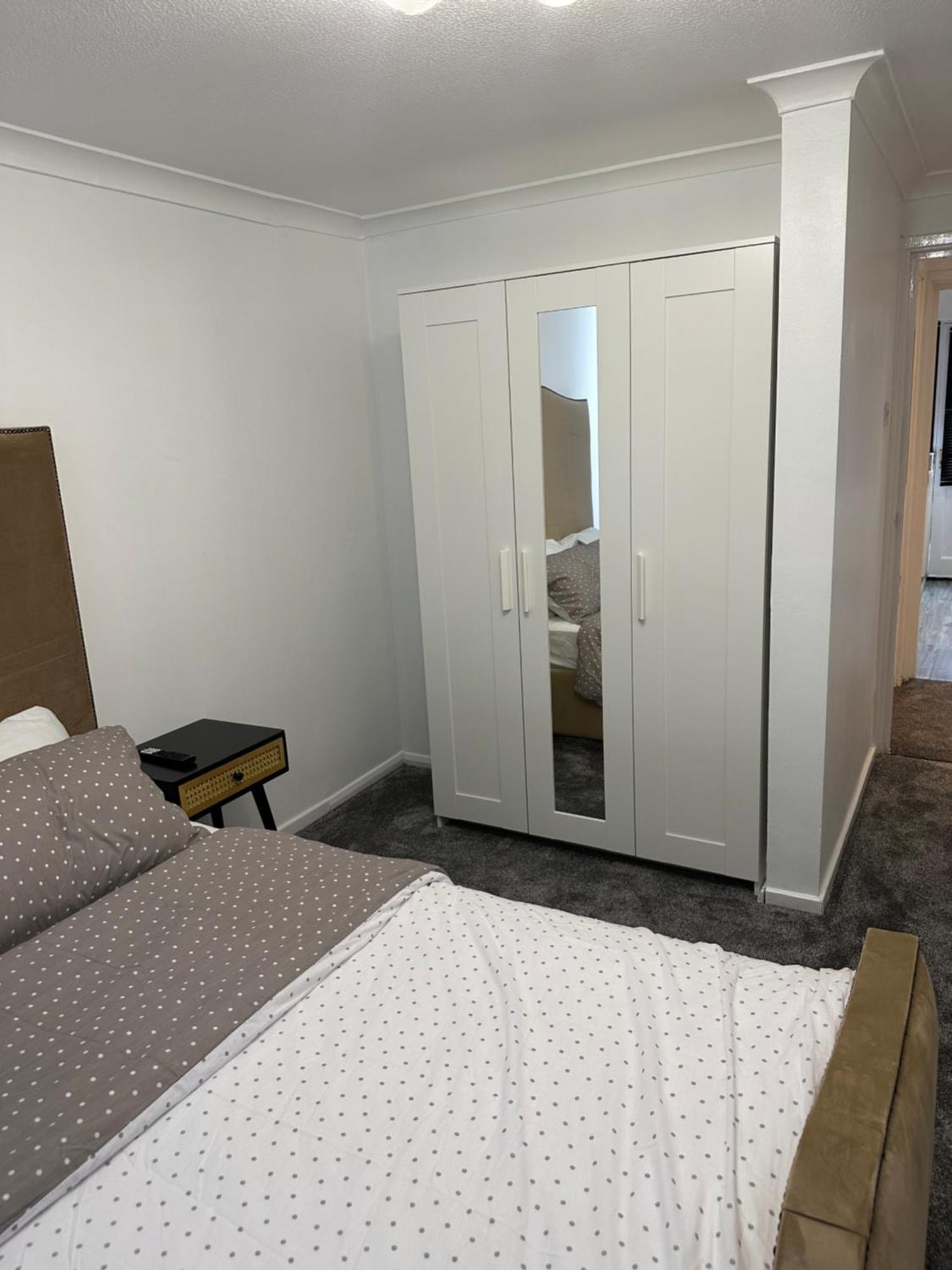 Lovely Two Bedroom Flat Thamesmead  Luaran gambar