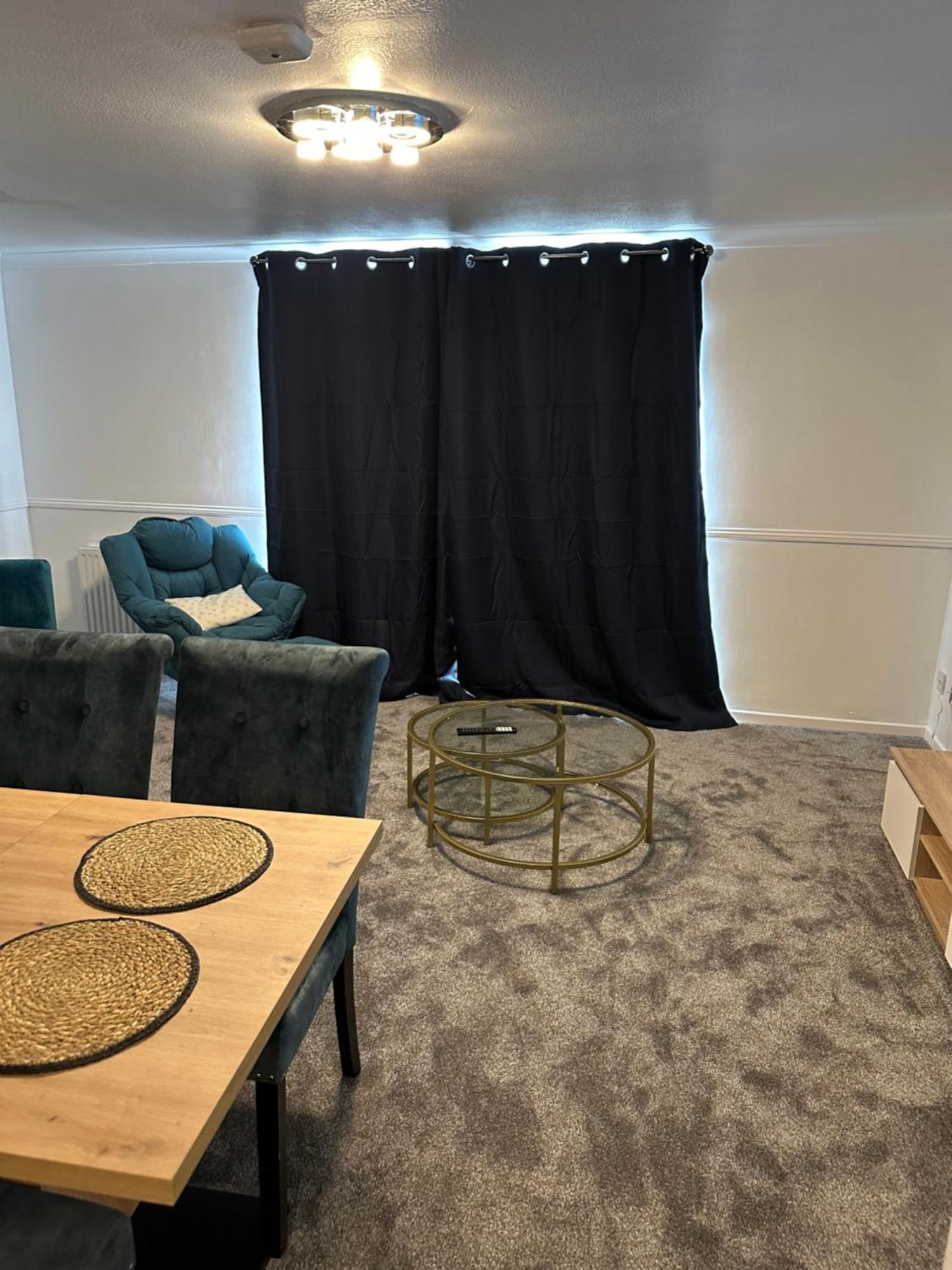 Lovely Two Bedroom Flat Thamesmead  Luaran gambar